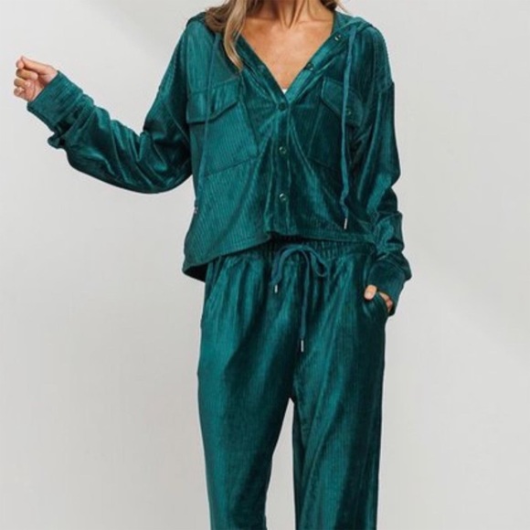 🆕Hunter green corduroy hooded set - Picture 3 of 6